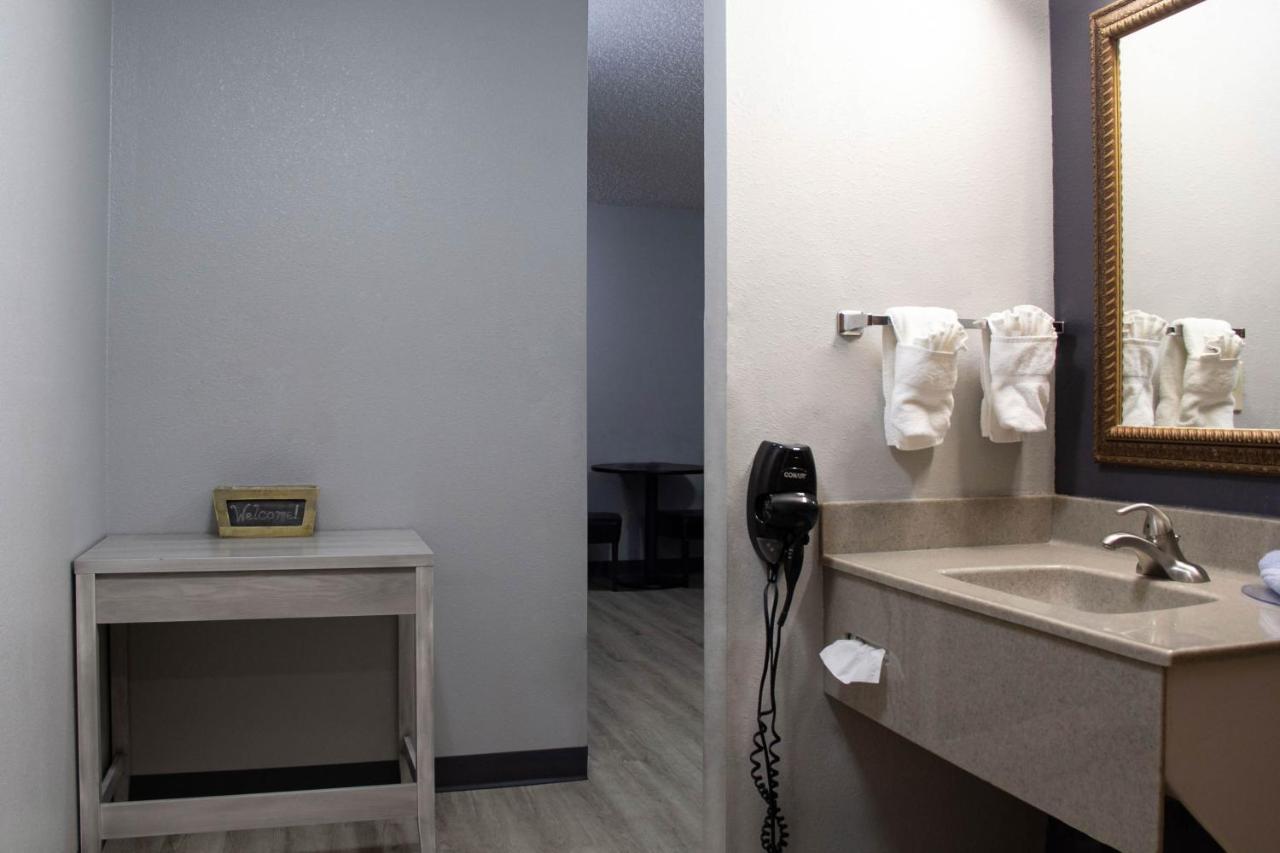 New Victorian Inn & Suites-Norfolk Εξωτερικό φωτογραφία